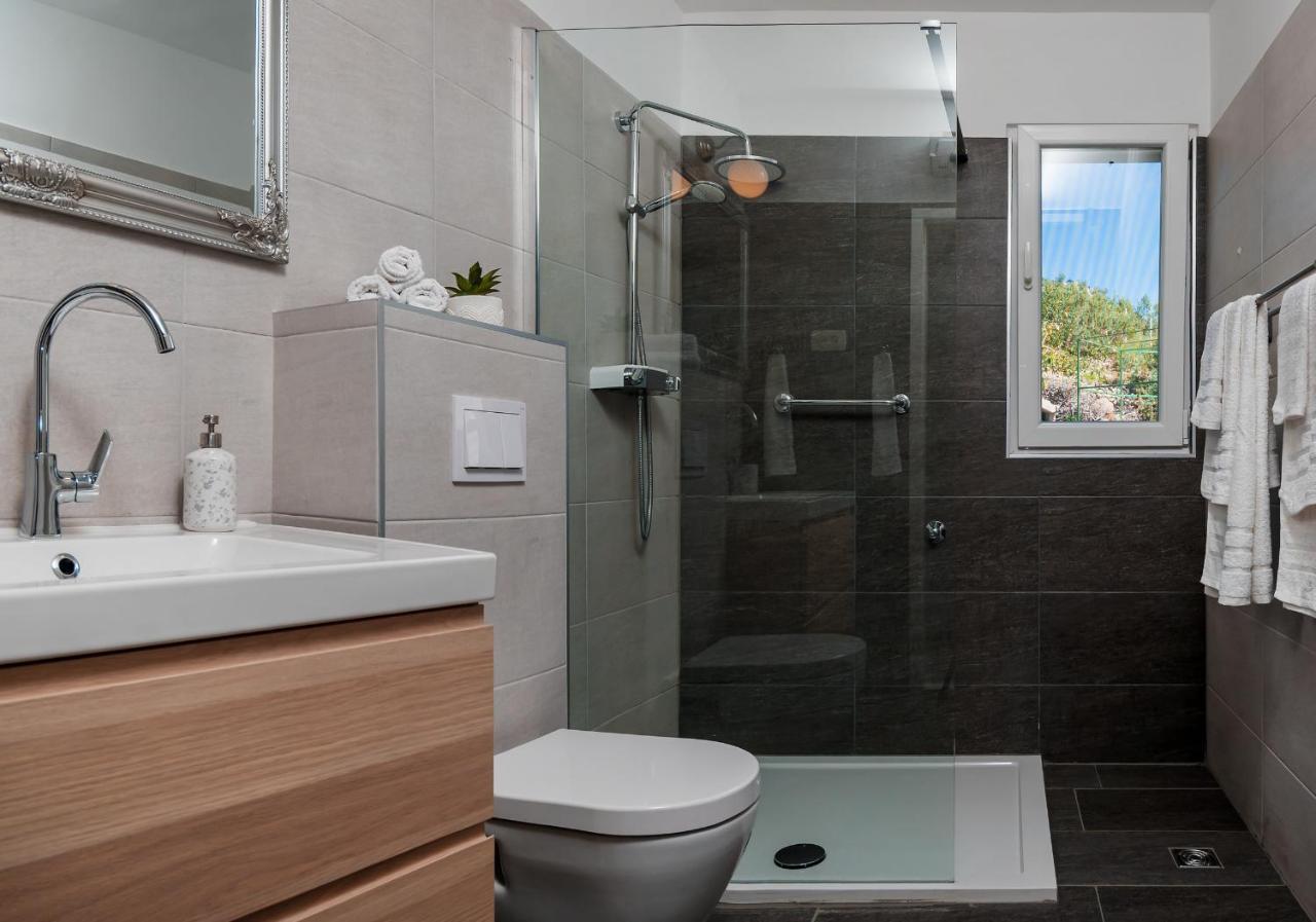 Casa Katalina Appartement Komiža Buitenkant foto