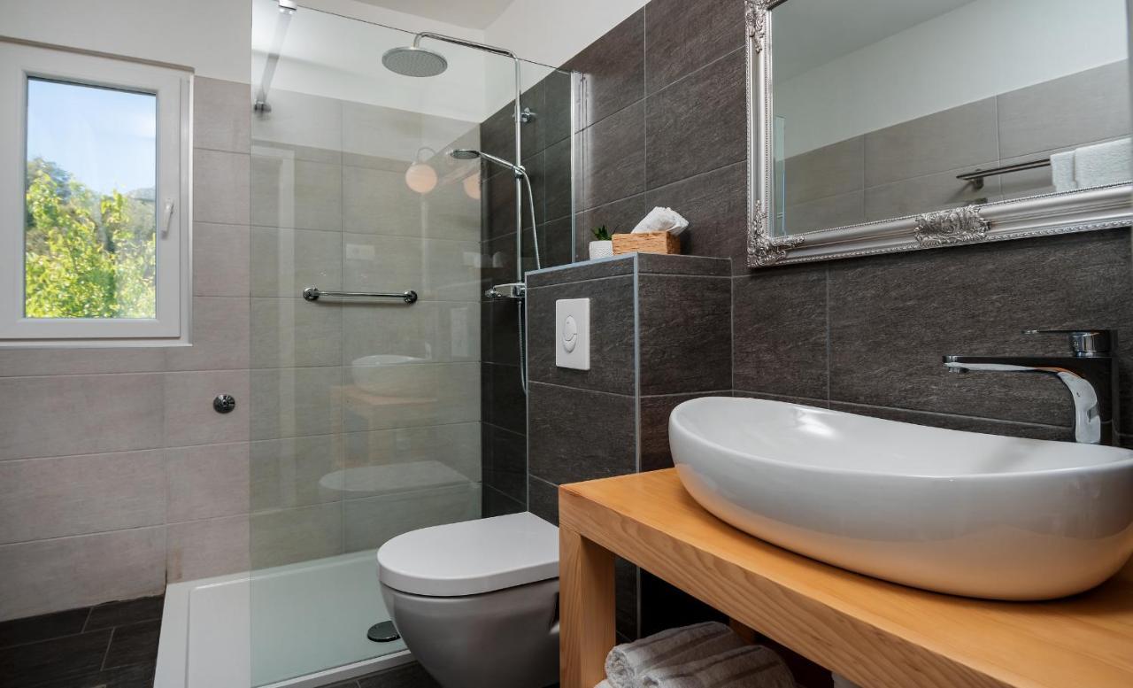Casa Katalina Appartement Komiža Buitenkant foto