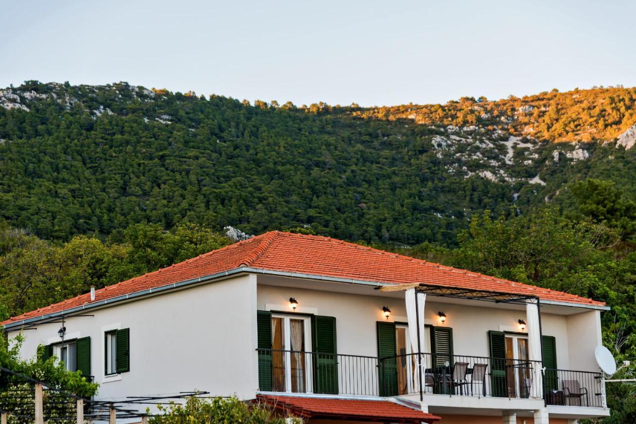 Casa Katalina Appartement Komiža Buitenkant foto