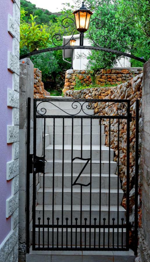 Casa Katalina Appartement Komiža Buitenkant foto
