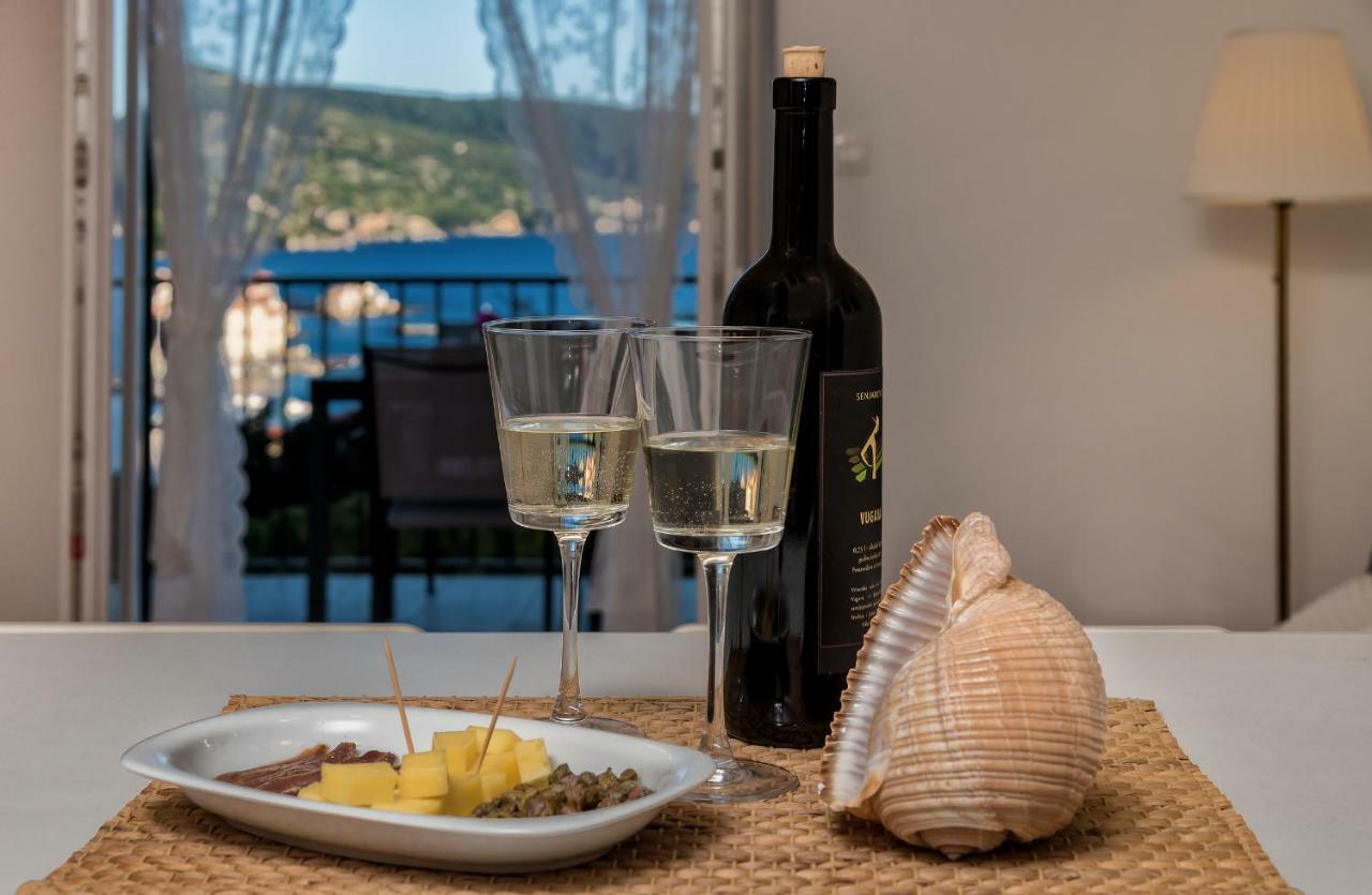 Casa Katalina Appartement Komiža Buitenkant foto