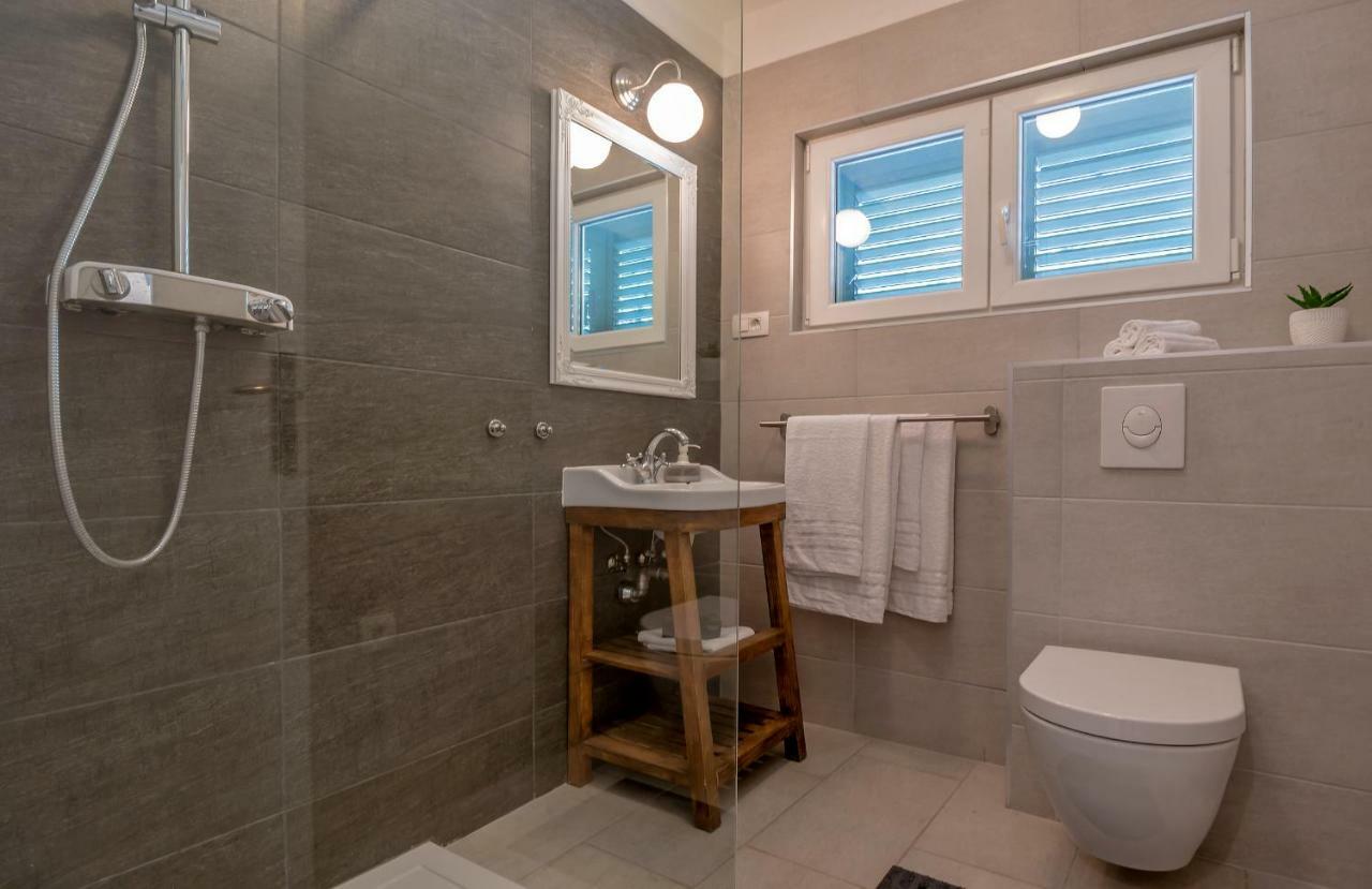 Casa Katalina Appartement Komiža Buitenkant foto