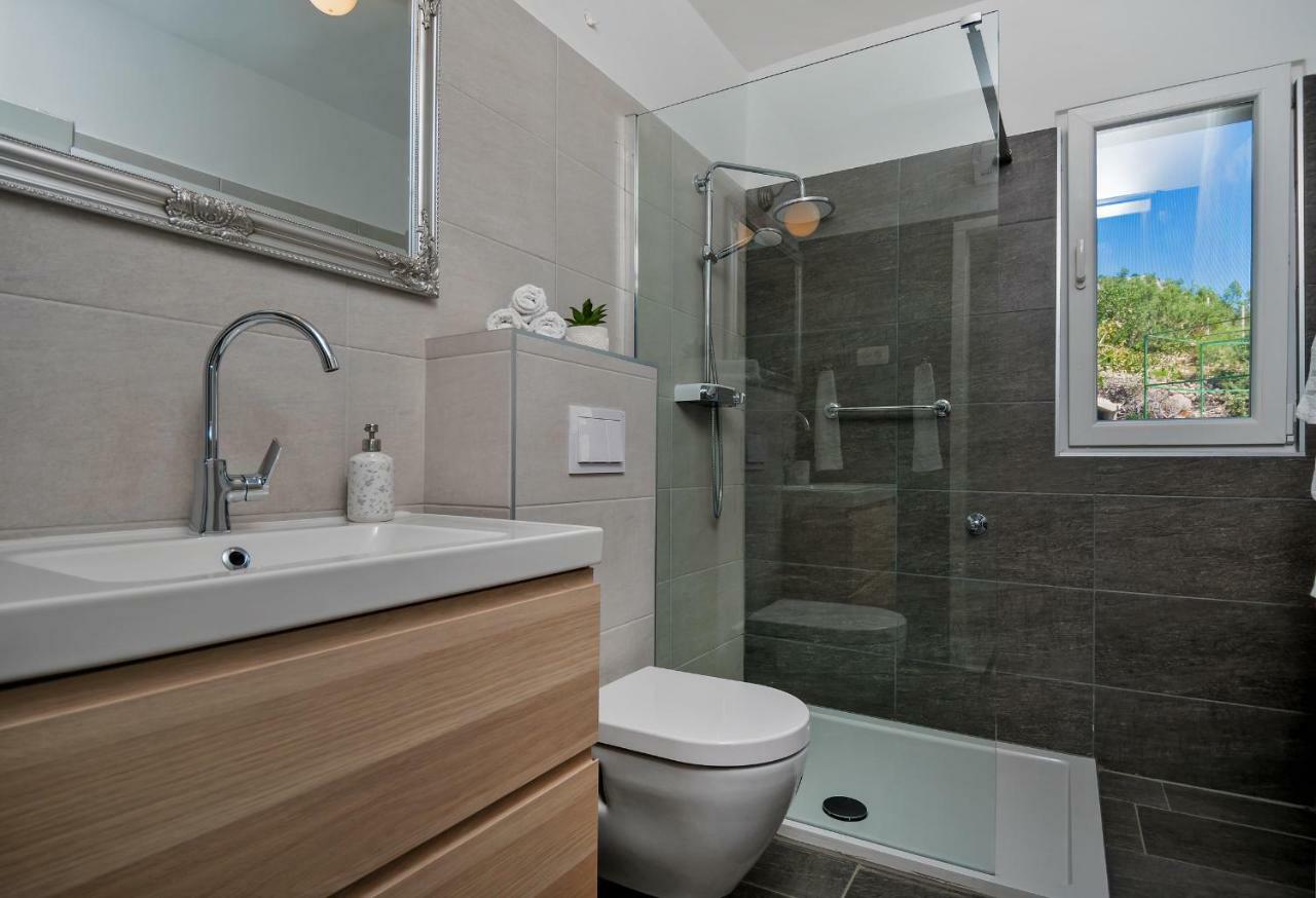 Casa Katalina Appartement Komiža Buitenkant foto