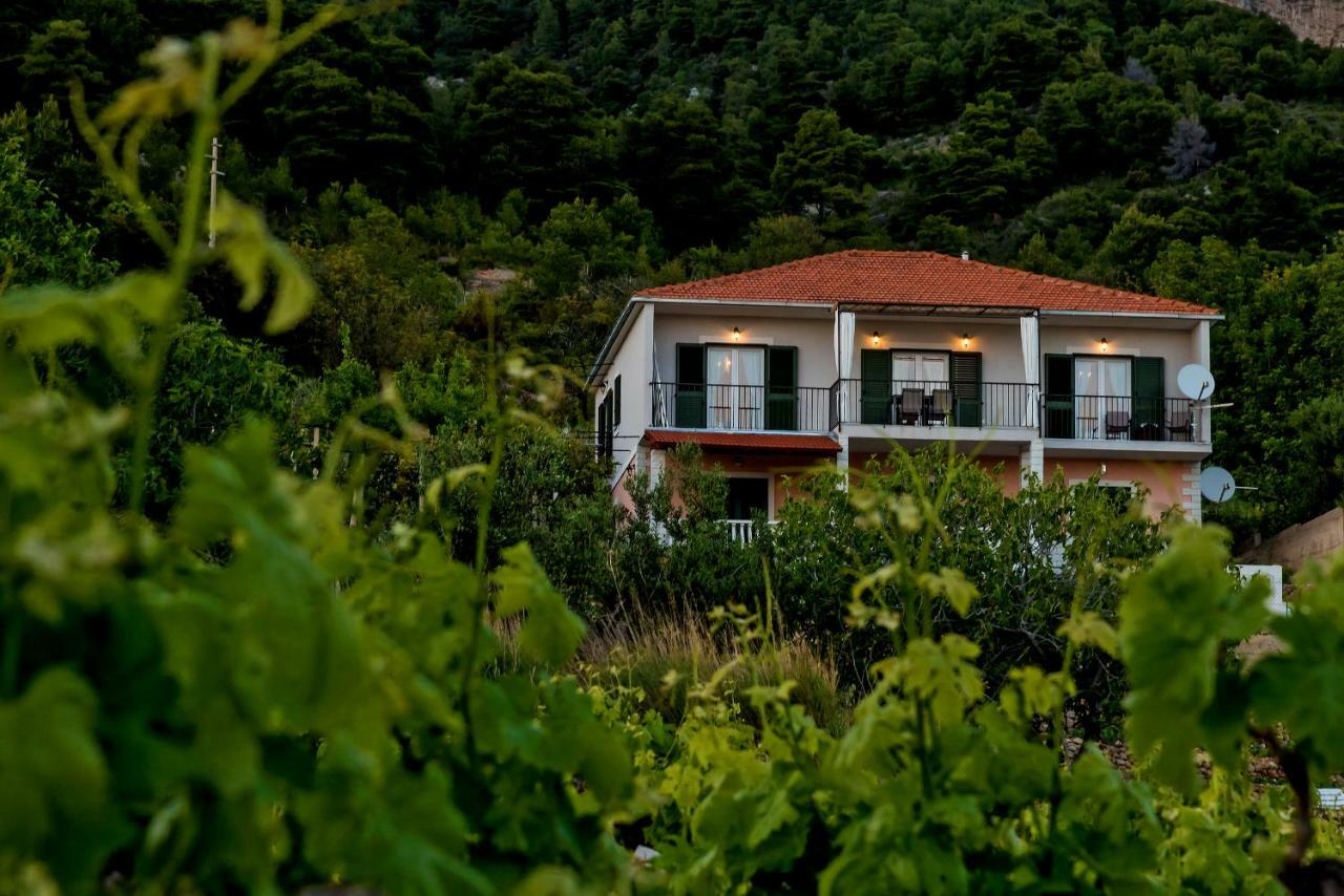 Casa Katalina Appartement Komiža Buitenkant foto